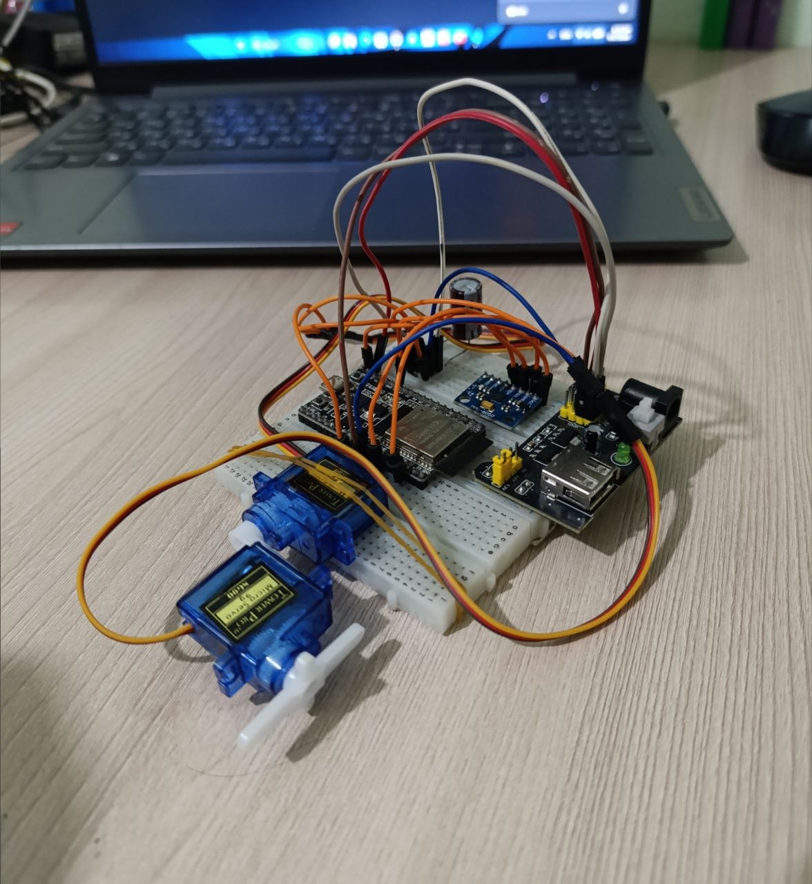 ESP32 2-axis stabilization system